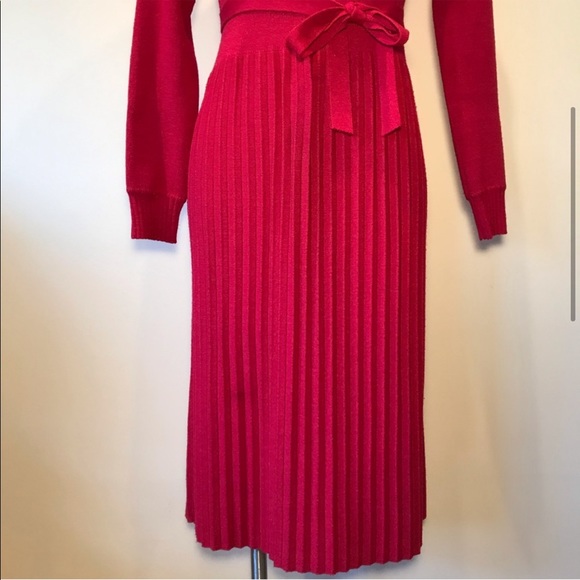 Knit interview dress~PAGEANT~ ST JOHN INSPIRED - Picture 3 of 7